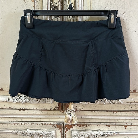 Nike Dri-Fit ruffle black tennis skirt w/ shorts.Super cute.Excellent condition - Picture 2 of 3